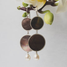 Load image into Gallery viewer, Tahitian Mother of Pearl and Drop Pearl Earrings