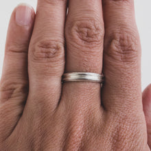 Load image into Gallery viewer, Double Bevelled Silver Ring