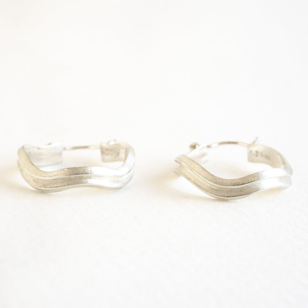 Double Bevelled Hoops