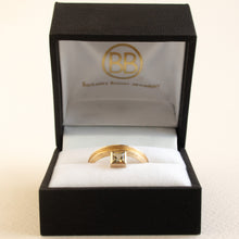 Load image into Gallery viewer, Double Bevelled Sapphire Ring