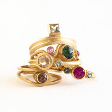 Load image into Gallery viewer, Double Bevelled Sapphire Ring