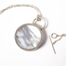 Load image into Gallery viewer, Mother of Pearl Locket