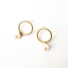 Load image into Gallery viewer, Pearl Drop Circle Studs in Gold